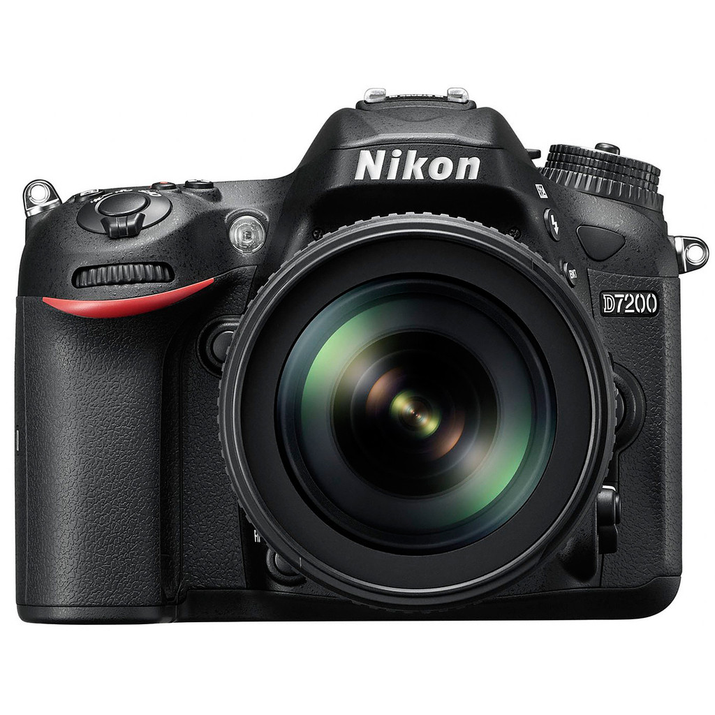 Nikon D7200 + 18-105 mm G ED VR