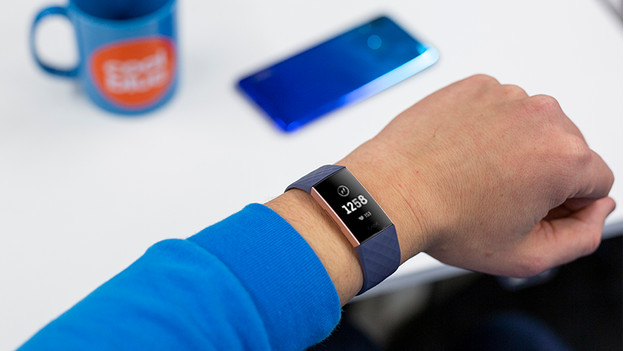 L cran de ma Fitbit Charge 3 est noir que faire Coolblue