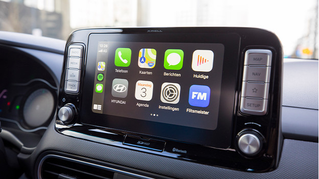 Download and organize CarPlay apps