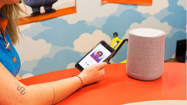 Eigen muziek luisteren met Harman Kardon