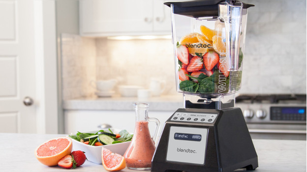 Blender avec fruits et légumes