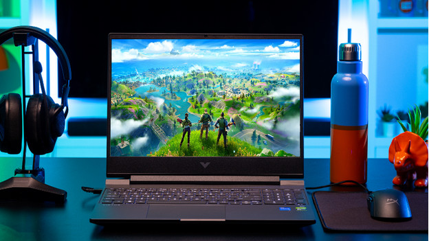 Fortnite sur un PC portable gamer NVIDIA RTX 4050