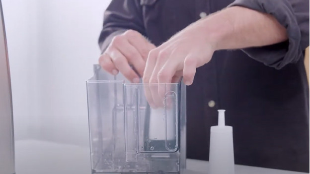 Waterfilter vervangen