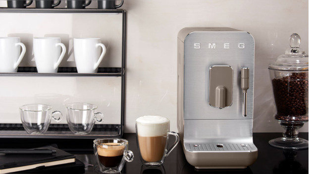 SMEG fully automatic with steam wand