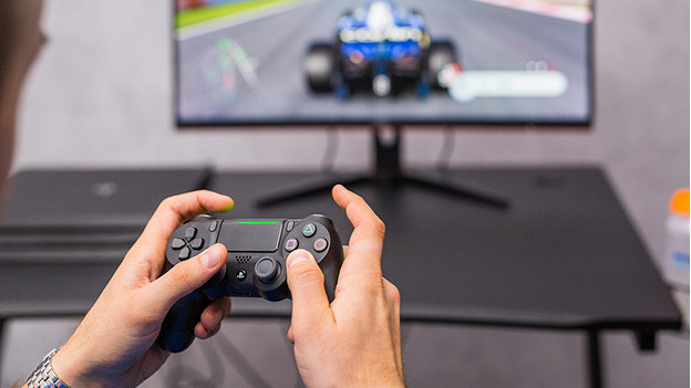 PS4 controller