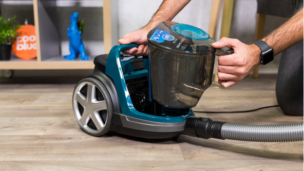 Comment bien nettoyer un aspirateur sans sac ?