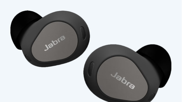 Putting in Jabra earplugs