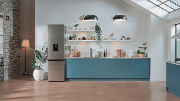 Koel-vriescombinatie in keuken