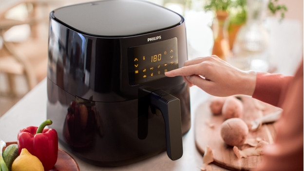 Airfryer with baking programs