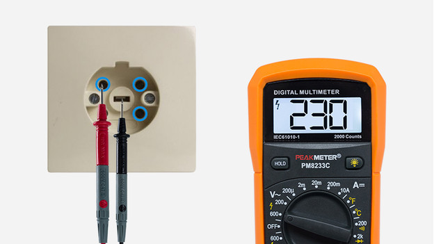 Perilex stopcontact meten met multimeter