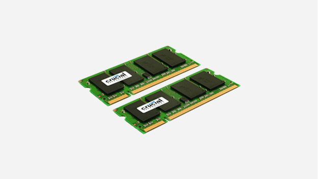 Quatre Emplacements Pour Modules De Mémoire RAM DDR4 Sur Une Carte