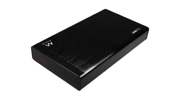 Un boitier de disque dur vous permet de rendre un disque dur interne ou un SSD accessible via un câble USB.