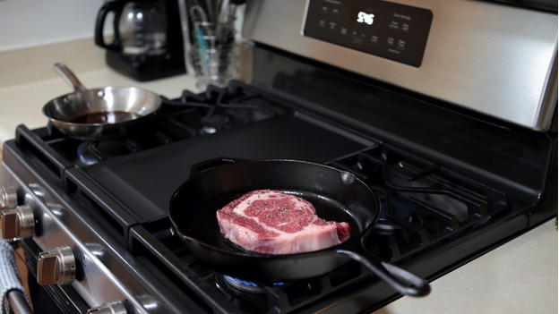 Meat on a gas stove