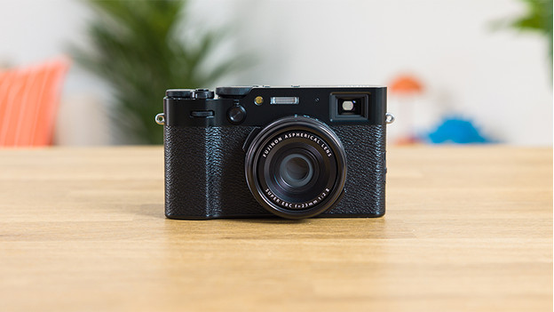 Fujifilm X100VI large image sensor