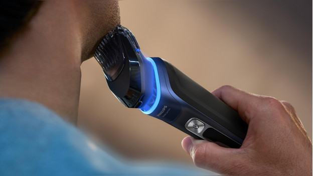 Philips electric shaver with beard trimmer