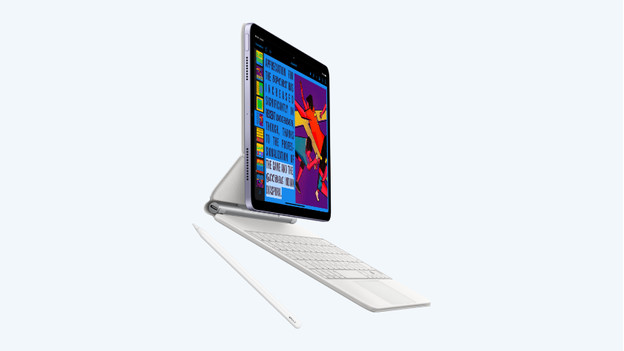 The Apple iPad Air (2022) with the Magic Keyboard and Pencil 2