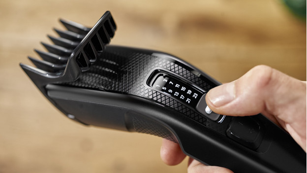 Shaving length hair clippers