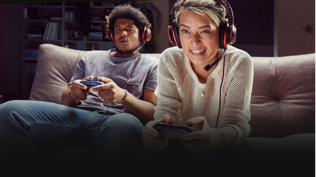 Xbox gamers zijn samen aan het gamen. 