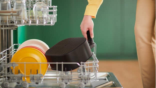 Airfryer basket in dishwasher