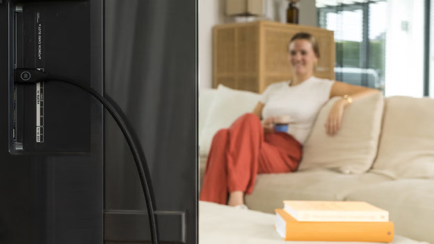 Câble HDMI dans une TV