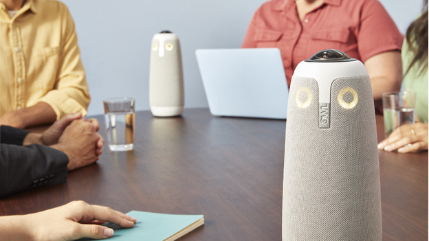 2 Owl 3 cameras on a table during a meeting with 5 people