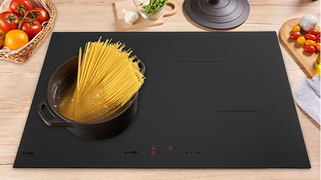 ETNA Performance cooktop with a pan of pasta