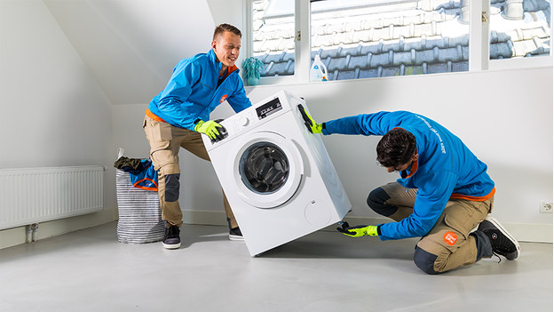 Pourquoi vous avez besoin d'une pièce intermédiaire pour votre set de  machine à laver et sèche-linge - Coolblue - tout pour un sourire