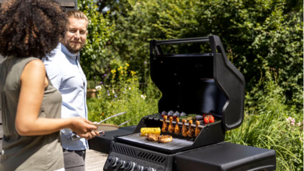 Infrared burner gas outdoor kitchen less fuel