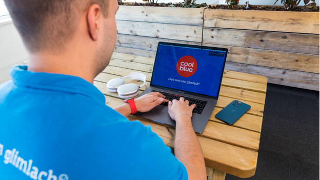 5 ways my MacBook works with my iPhone - Coolblue - anything for a smile