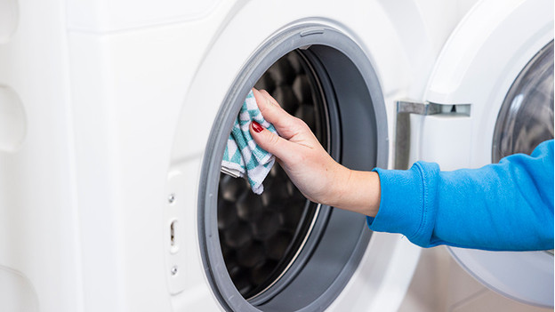 Lave-linge : Comment nettoyer le bac à lessive d'un lave-linge ?