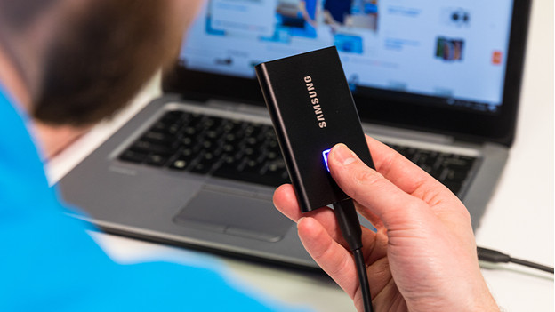 Avis expert : Samsung T7 Touch Portable SSD - Coolblue - tout pour