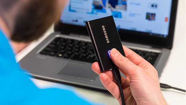 Test du Samsung T7 Touch : le SSD portable, performant, sécurisé et compact