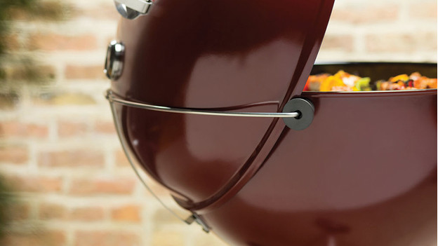 Astuces et techniques pour nettoyer grilles barbecue et four