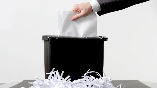 Comment débourrer un destructeur de documents ?