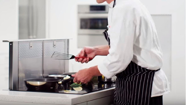 Koken voor een downdraft afzuigkap