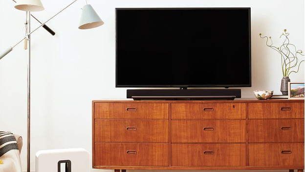 Barre de son sous une TV