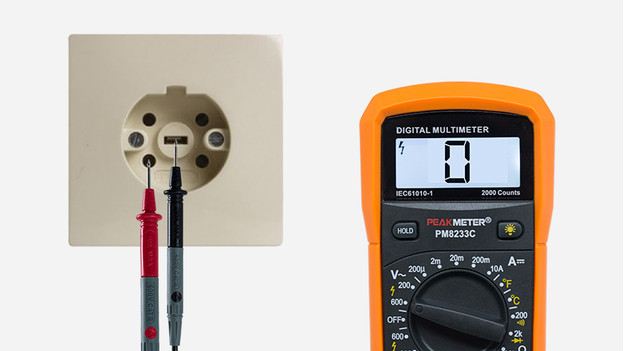 Perilex stopcontact meten met multimeter