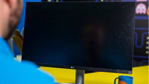 Écran PC éteint.