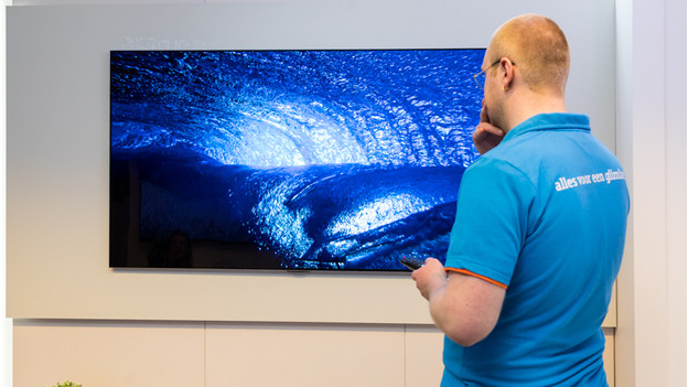 Black levels and contrast of the LG G2 OLED EVO TV