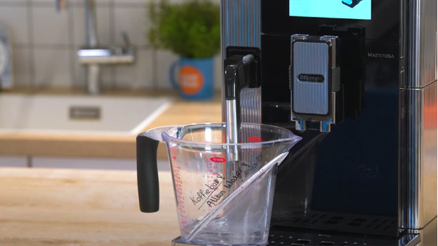 The machine disperses water automatically