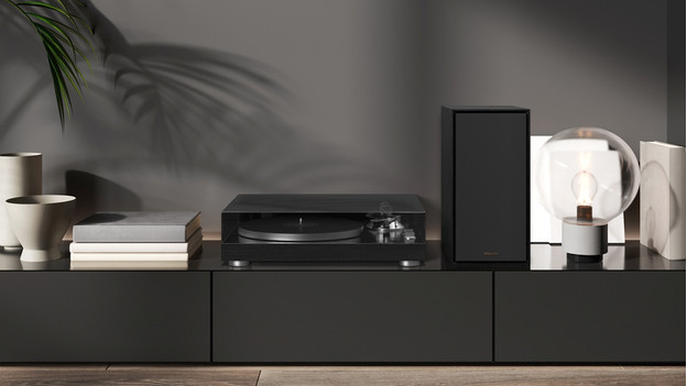 HiFi speaker in use