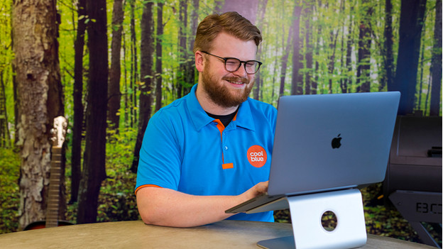 Apple MacBook Pro sur un support