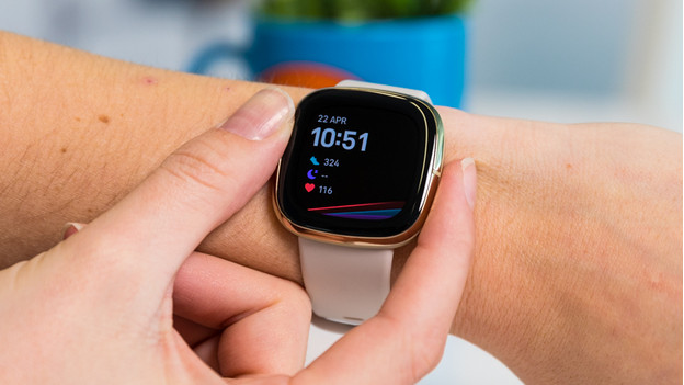 Does fitbit versa store have a gps