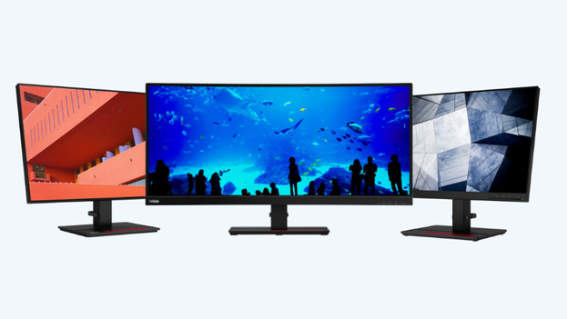 3 verschillende Lenovo monitoren op een rij 