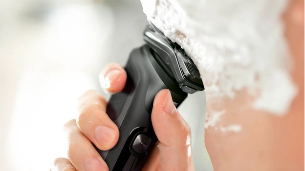 Wet shave with a Philips electric shaver