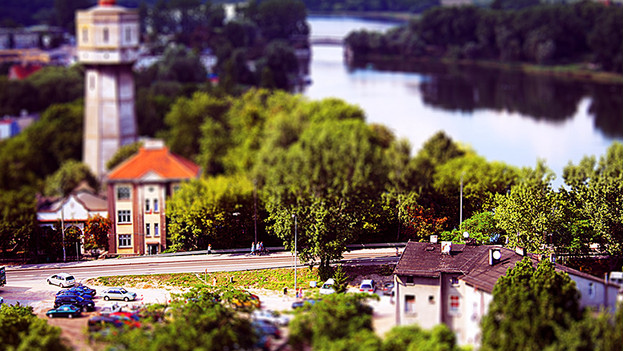 Tilt shift lens