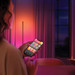 Philips Hue Gradient Signe tafellamp - Wit product in gebruik