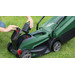 Bosch CityMower 18V-32 + Bosch EasyHedgeCut 18-45 Li incl. 4,0 Ah accu (2x) product in gebruik