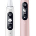 Oral-B iO 6n Blanc et Rose Clair Lot de 2 + Brossettes (8 pièces) détail