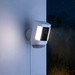 Ring Spotlight Cam Pro - Plug In - Wit product in gebruik